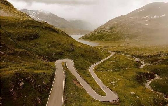 Cyclists on Splügen Pass